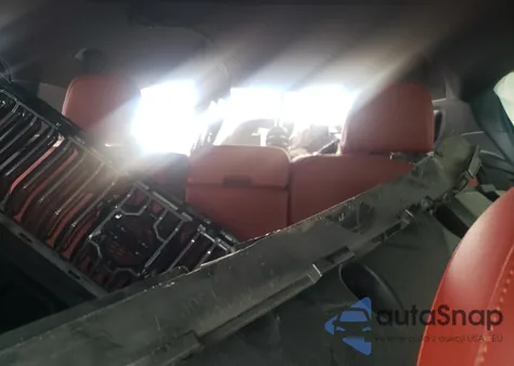 2020 Volvo Xc40 T5 Inscription z USA, uszkodzony, nr VIN YV4162UL5L2289286